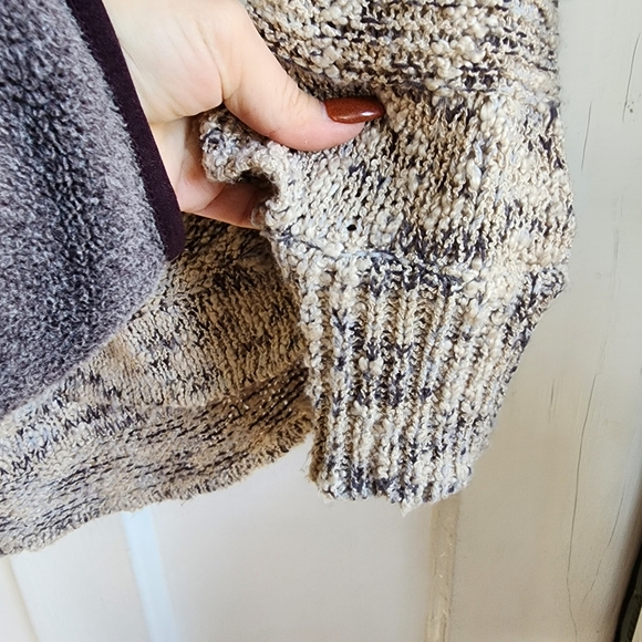 VERTIGO Poncho Sweater, Sz S - Picture 2 of 7